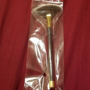 So Susan Fan Brush